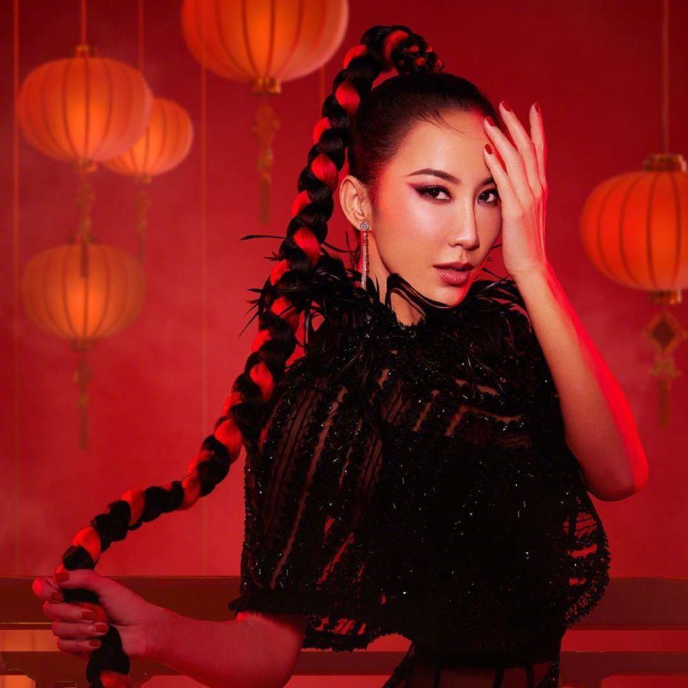 李玟两周前当着歌迷落泪,曾表示非常想要一个小孩