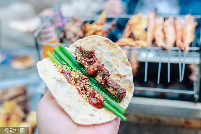 大量店铺转让，淄博烧烤“凉”了？