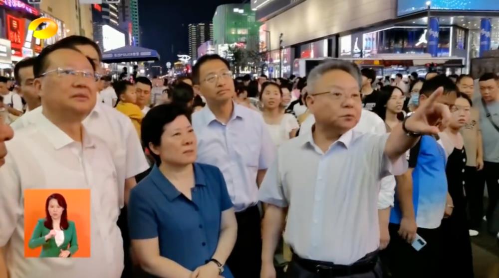 夜里,省委书记、省长不打招呼,在省会城市暗访!