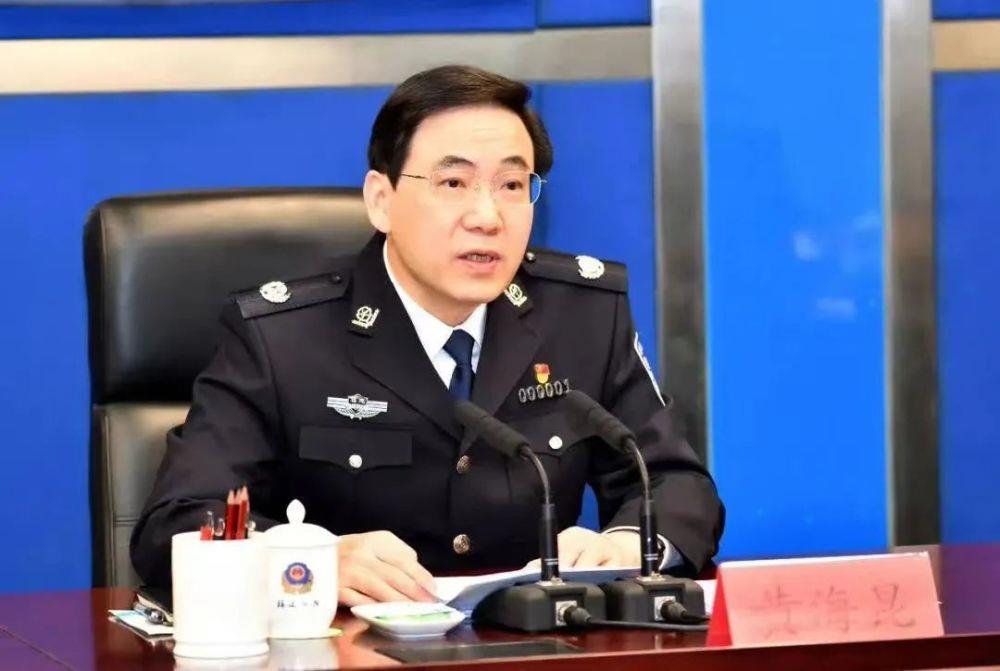 这个重要岗位今年已有五人履新，他是全国最年轻省委政法委书记