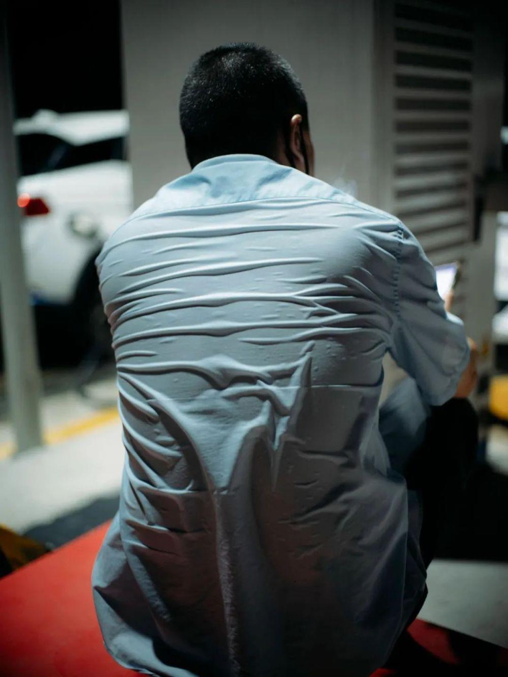 “卷不动了”的网约车司机：有人连着5天睡车里，有人12小时挣150块