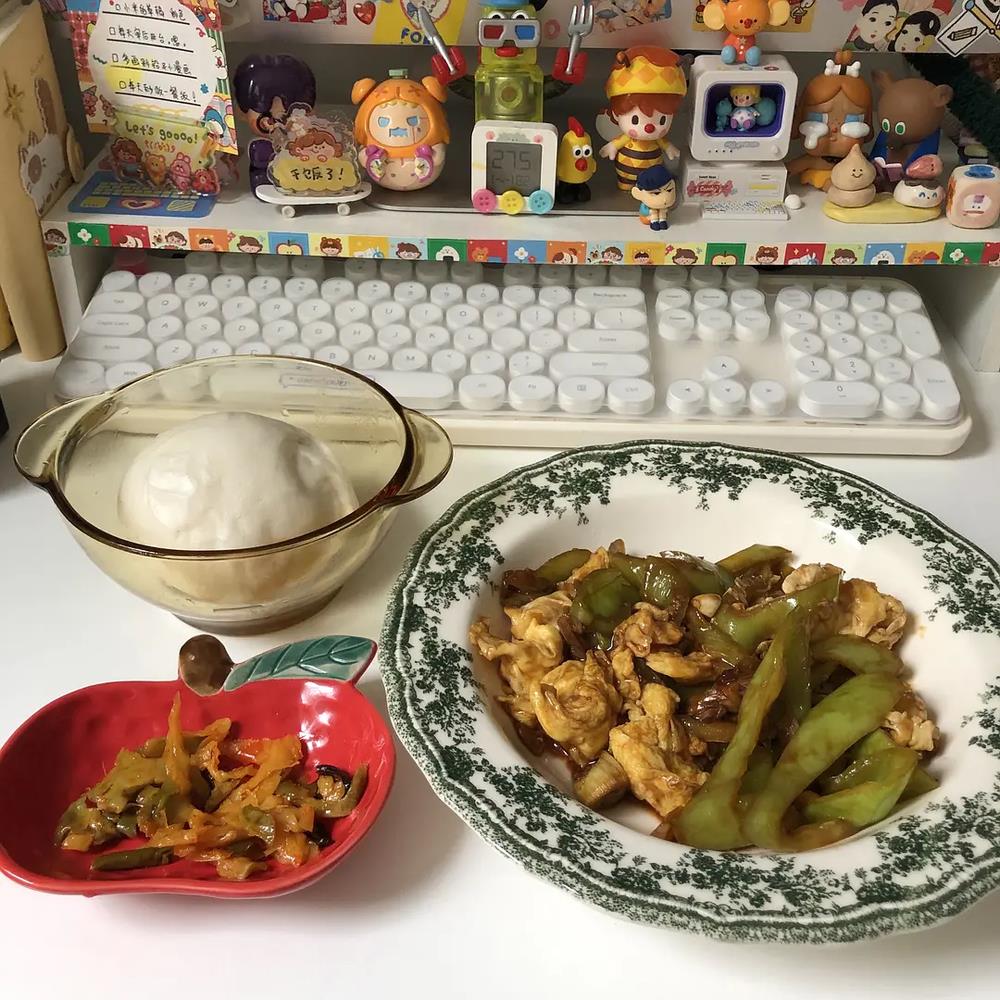 现在的年轻人怎么比老太太还爱攒钱?