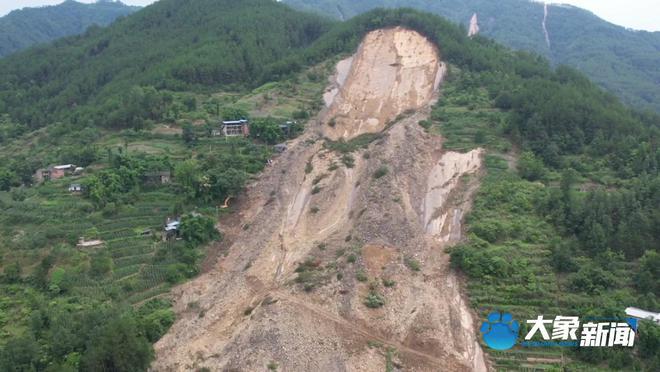 万州暴雨亲历者讲述：亲眼看到山洪毁了我家，却无能为力｜深稿