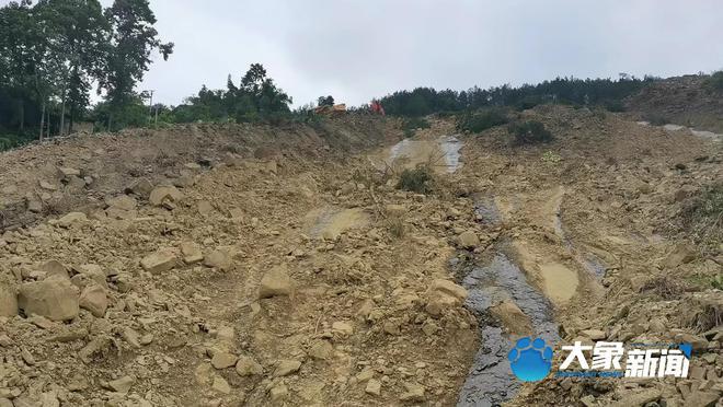 万州暴雨亲历者讲述：亲眼看到山洪毁了我家，却无能为力｜深稿