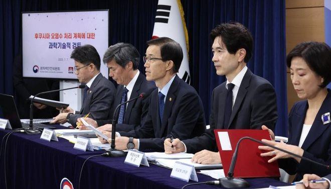 “滚出韩国” IAEA总干事到达韩国后被骂到改道