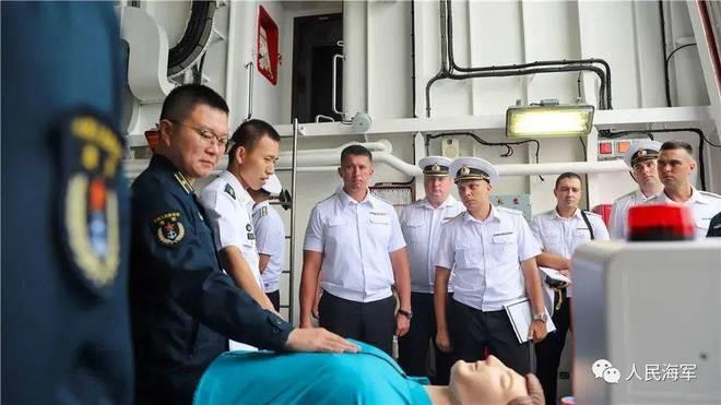 中俄海军官兵互相参观军舰 俄方直言“收获很多”