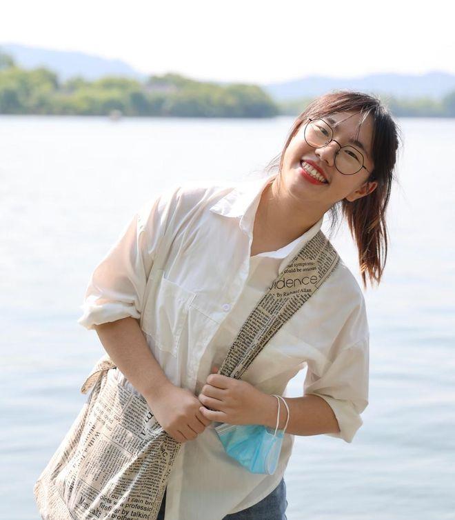 对话“分享励志求学”走红的凉山女孩:考上浙大保研清华,本科4年存下16万元