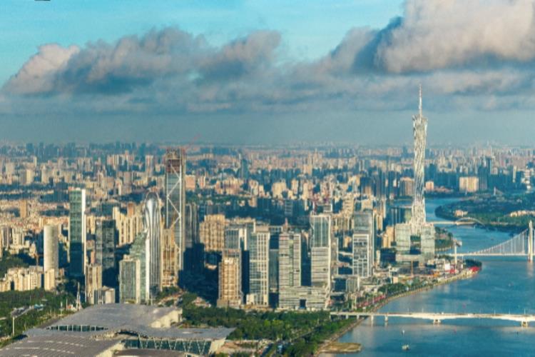 最新薪酬排行出炉:北京平均月薪13438元,广东四城破万