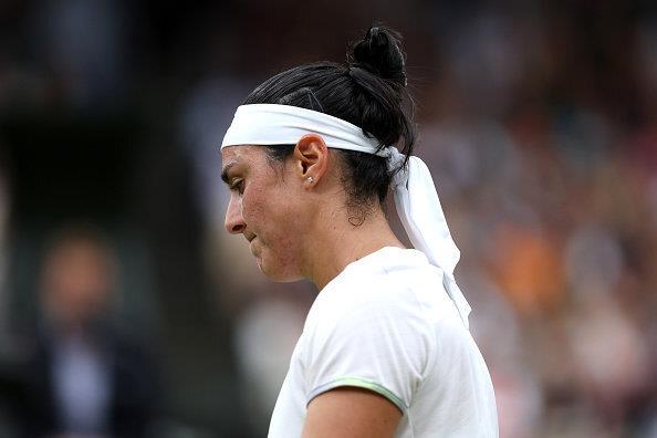 新科温网女单冠军诞生!万卓索娃2-0横扫贾巴尔夺冠 狂创多项纪录