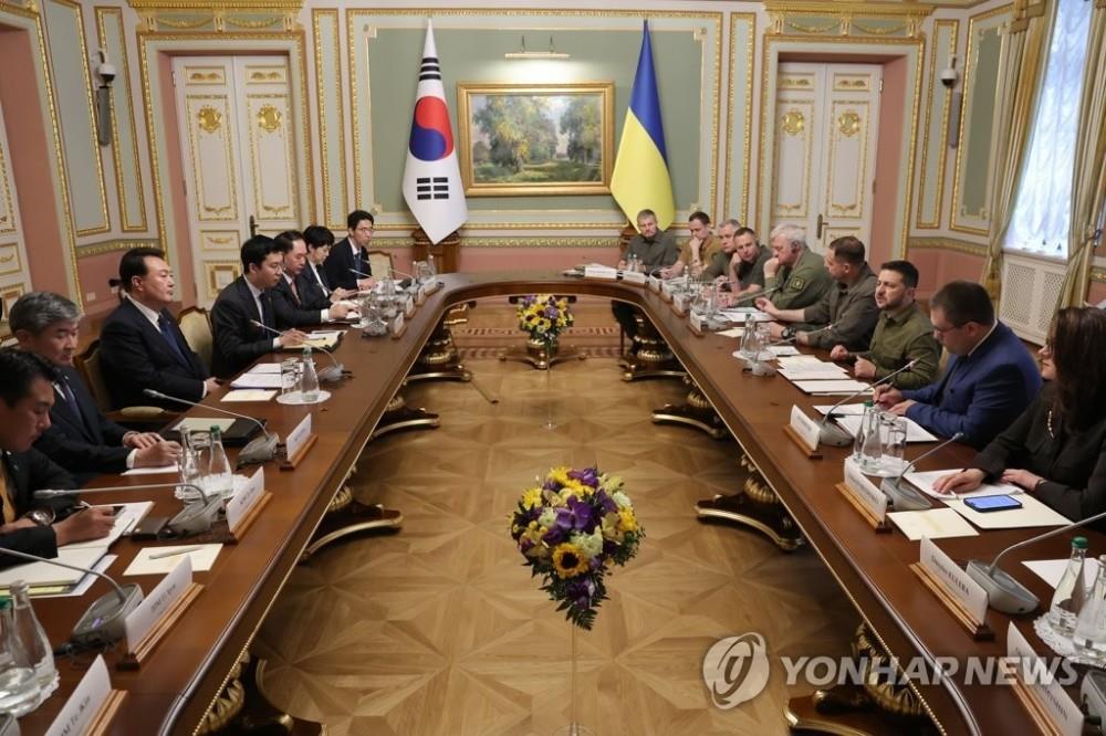 韩国总统尹锡悦访乌：乌克兰局势让人回想起70多年前的韩国