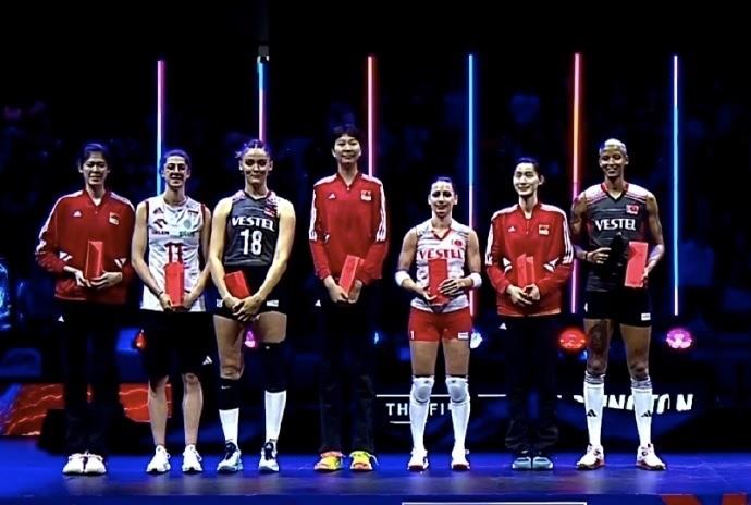 世联赛官方最佳阵:中国女排3人!李盈莹获第1主攻,瓦尔加斯MVP