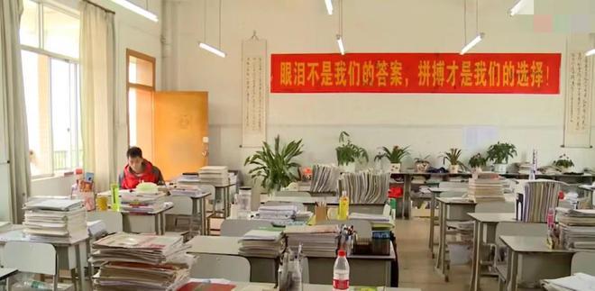 高考15次 今年超一本线119分被退档 唐尚珺：没填补录，准备回家