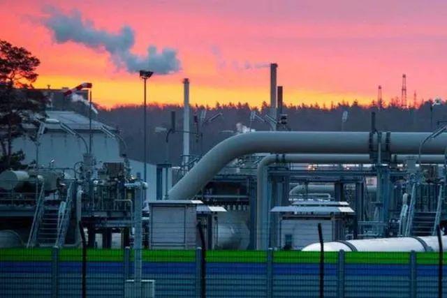 泽连斯基称俄袭击乌国家安全局一办公楼,俄媒:袭击已致数十名军官死亡