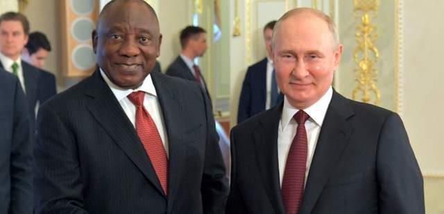 被问“为何决定不去南非出席金砖峰会”，普京：不认为去参会比留在国内重要