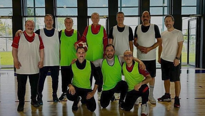 董事长与副董事长发文“互撕”，这家京派小房企发生了什么？