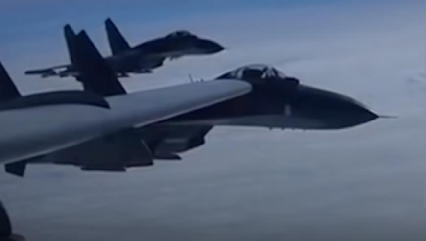 韩旭成亚洲杯MVP创纪录：采访笑称夺冠咯！领三奖露齿大笑太俏皮