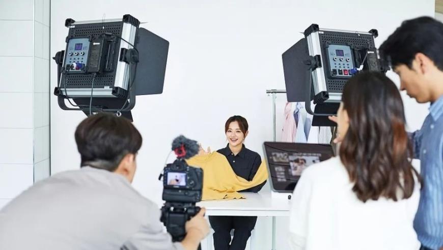 王毅：中日韩要坚持相互尊重，和平共处