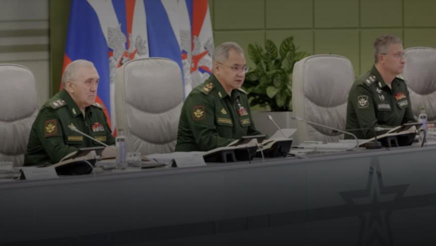 男子翻墙进入他人别墅，连住多日喝6瓶茅台！结果并不意外