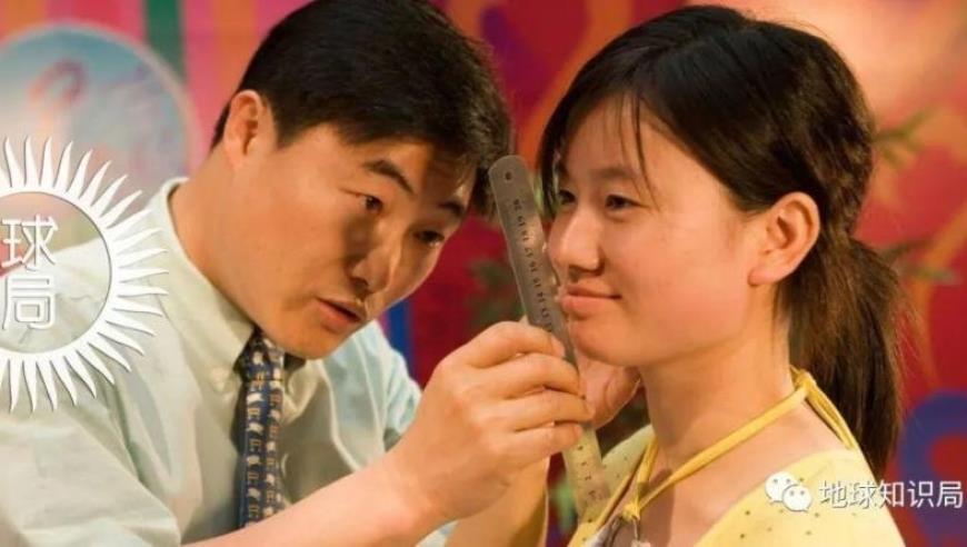 女子吐槽沪上阿姨一杯白开水卖10元，沪上阿姨：杯子不单卖，自带杯子可以免费接，已提前告知顾客