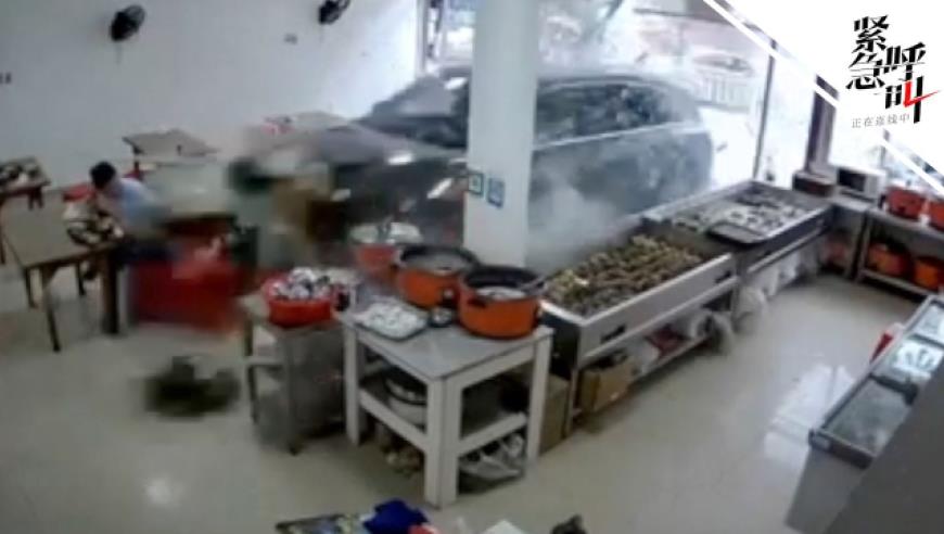 李玟两周前当着歌迷落泪，曾表示非常想要一个小孩