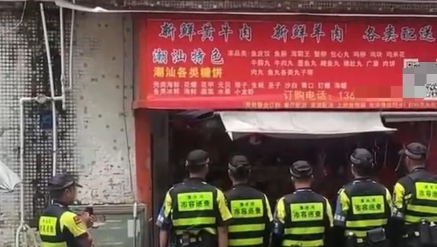 贫穷村庄40年后大变样，村主任：在我们村家庭资产500万以下是困难户