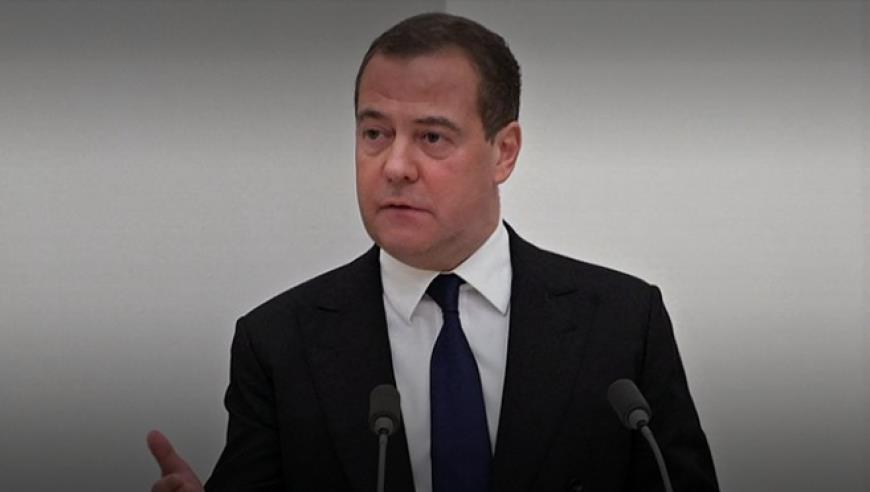 网传抢话筒男生被哈工大录取，校方回应：录取尚未开始，各省还没投档