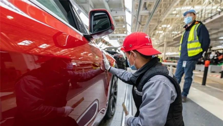 李玟老公首发声，否认给李玟造成伤害，称对她一直很好