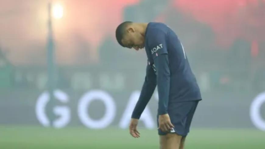 韩国女歌手李尚恩在厕所离奇死亡