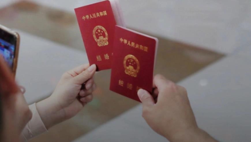 浙江温州一医院仅开1个取药窗口，院方回应