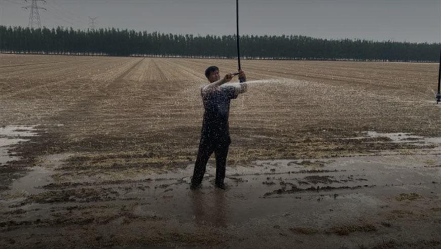 李斌李想何小鹏再同框，何小鹏近日称“三人还在一个群里，和李斌聊得多一点”