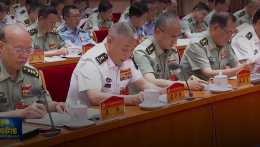 TFBOYS演唱会官宣，前五排票价已被炒至六位数，代抢费达数万元