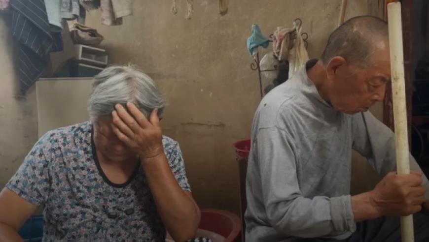 日本、中国、英国三大债主抛售美债！直指美元重大危机