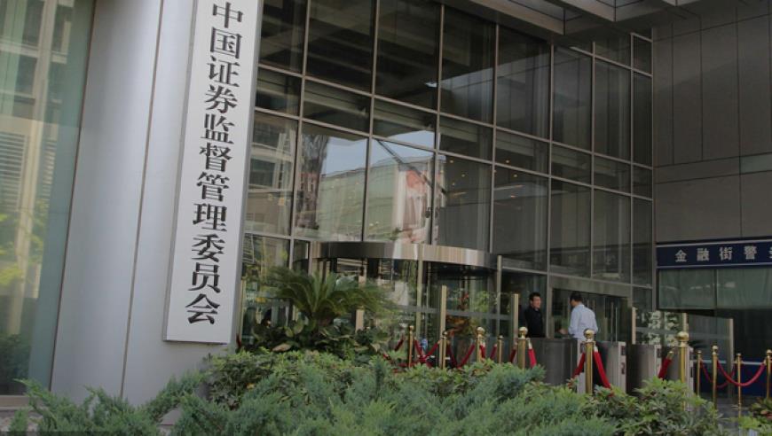 中国女足生死战又遭打击！34岁核心飞踹离场，10人应战雪上加霜