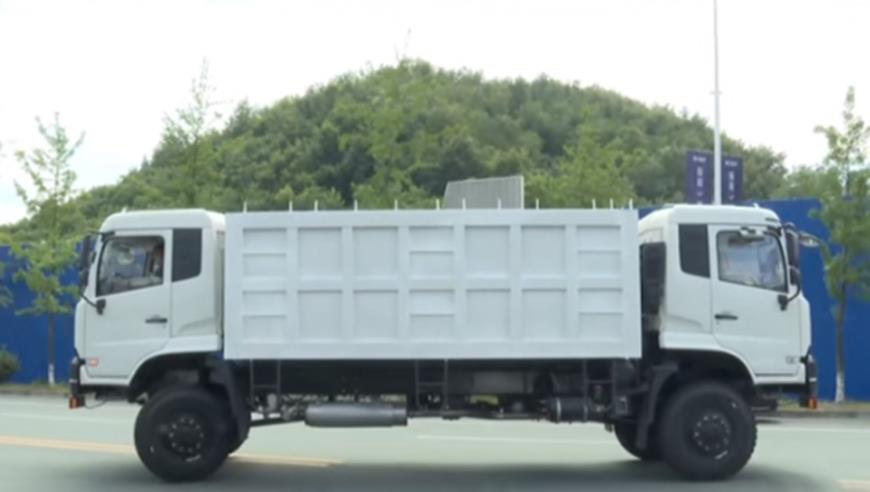 布朗尼正式出院！詹姆斯晒全家福并致谢 可能错过湖人训练营初期