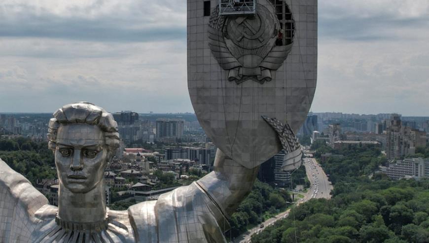 朝鲜阅兵亮出罕见新装备，韩媒很惊讶：这是哪来的？