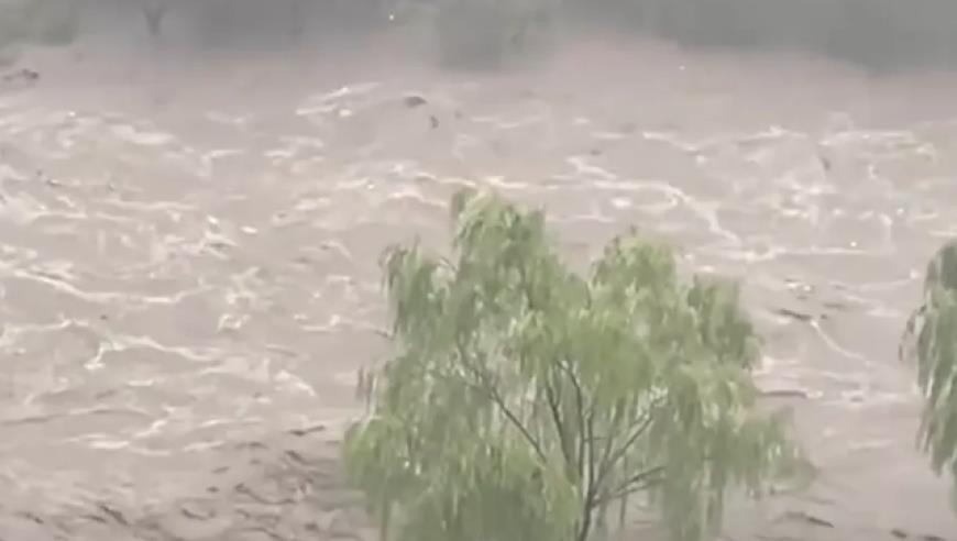 如何解决低消费、高储蓄问题？专家建议：给穷人发钱，让富人花钱