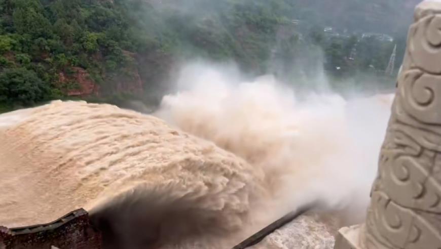 致命的酒驾：江西一村干部酒后撞死九旬老人，8名干部涉嫌作伪证