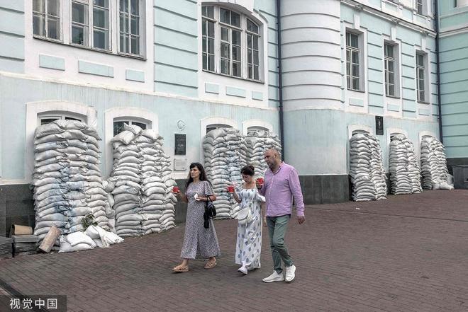 【环时深度】在基辅警报声中感受危机下真实的乌克兰