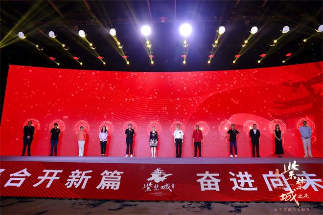 《恰同学少年》拍影版 郑晓龙《天工之城》曝光