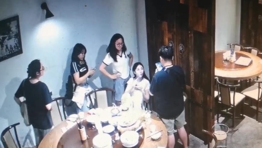 杭州女生去年初“抄底”买下二手房，一年多亏了100万