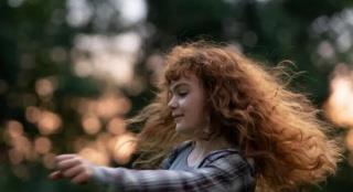 艾曼纽·妮可《达尔瓦》：拯救，并非是一蹴而就