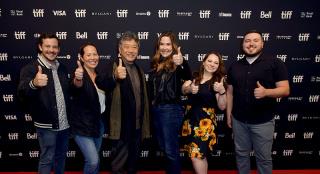 《怪物》多伦多影节举行首映式 导演是枝裕和出席