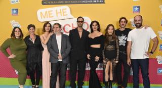 《社交网络》首映 布兰卡·苏亚雷斯露肩上装迷人