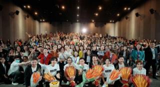 《困兽》路演 钟汉良巧借“火锅辣度”趣评角色