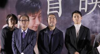 韩庚新作《我爸没说的那件事》首映 看哭卢靖姗