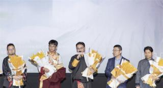 《千里送鹤》北京首映 陈国星金巴等影人现身支持